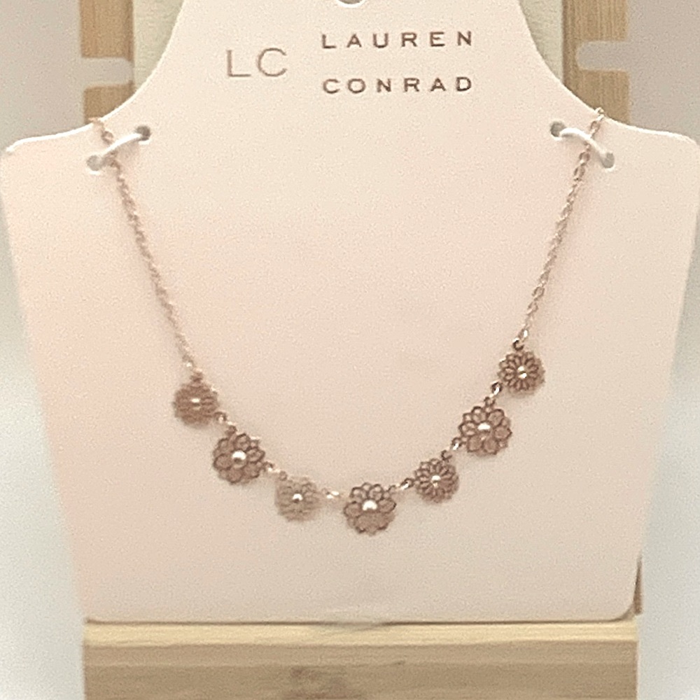 Signed LC Lauren Conrad Delicate Gold Plated Flower & Cubic Zirconia Necklace - Picture 4 of 7